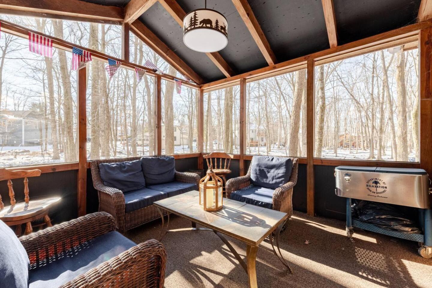Cozy Cabin At Poconos With Hot Tub And Fire Pit East Stroudsburg Exterior photo